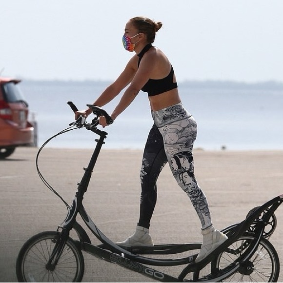 RARE Niyama Sol High Waisted Moon Child Legging - Picture 4 of 6